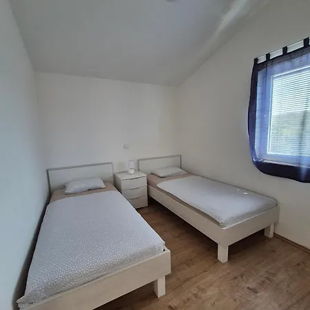 Kuca Za Odmor Postonjski Casa de Férias Maslenica