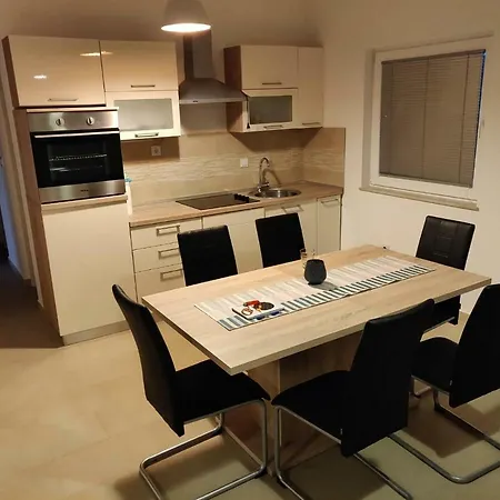 Casa de Férias Kuca Za Odmor Postonjski *