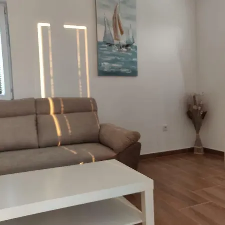 Casa de Férias Kuca Za Odmor Postonjski