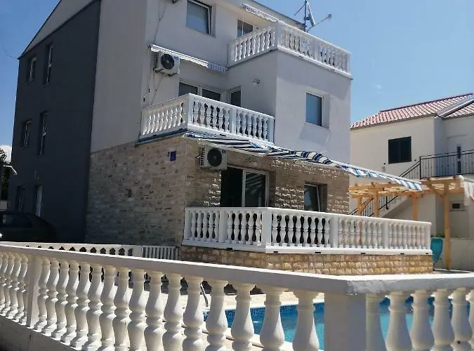 Kuca Za Odmor Postonjski