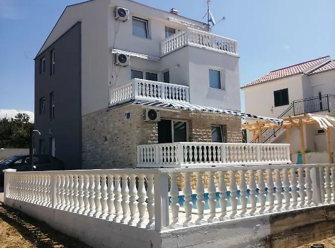 Kuca Za Odmor Postonjski