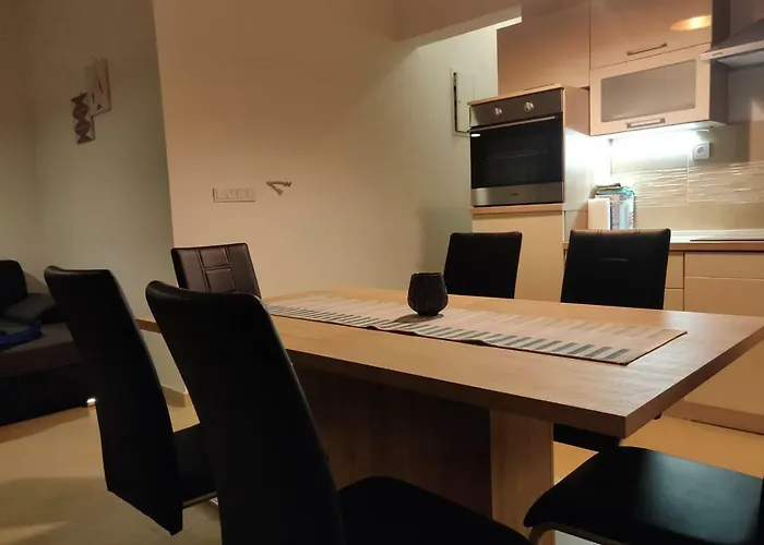 Kuca Za Odmor Postonjski Maslenica