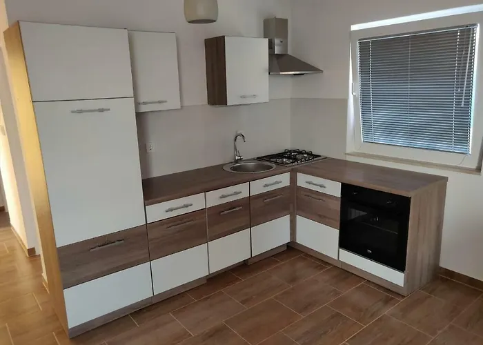 Kuca Za Odmor Postonjski Tatil Evi Maslenica